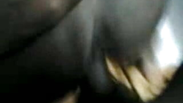 चिकी ट्रांस धूम्रपान एक सिगरेट एक फूहड़ कुत्ते शैली बेकार है सेक्सी बीएफ इंग्लिश फिल्म