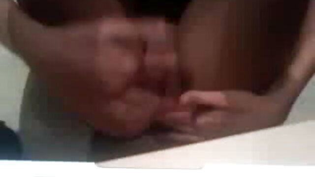पतला गोरा मौली उत्साह के साथ phallus मूवी सेक्सी पिक्चर वीडियो में बेकार है