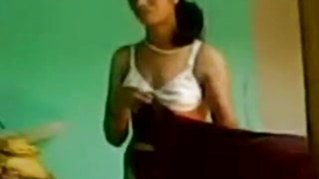 युवा माली ने वीडियो में सेक्सी पिक्चर मूवी गधे में एक सुंदर महिला को पकड़ा