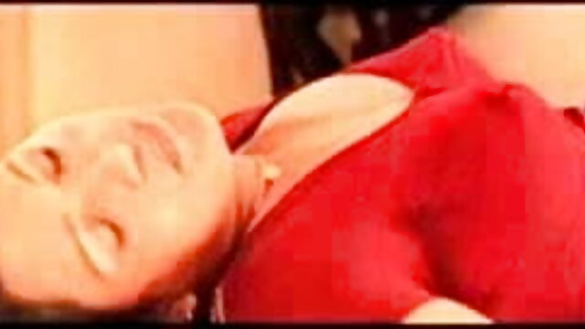 आदमी गुदा में इंग्लिश पिक्चर सेक्सी फुल मूवी मोज़ा में bespectacled लड़की फ्राइज़