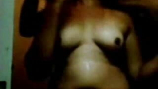 एक पुराने कालकोठरी में, पुरुषों सक्रिय फुल सेक्सी मूवी वीडियो में रूप से हिक्स को लंड से सजाते हैं
